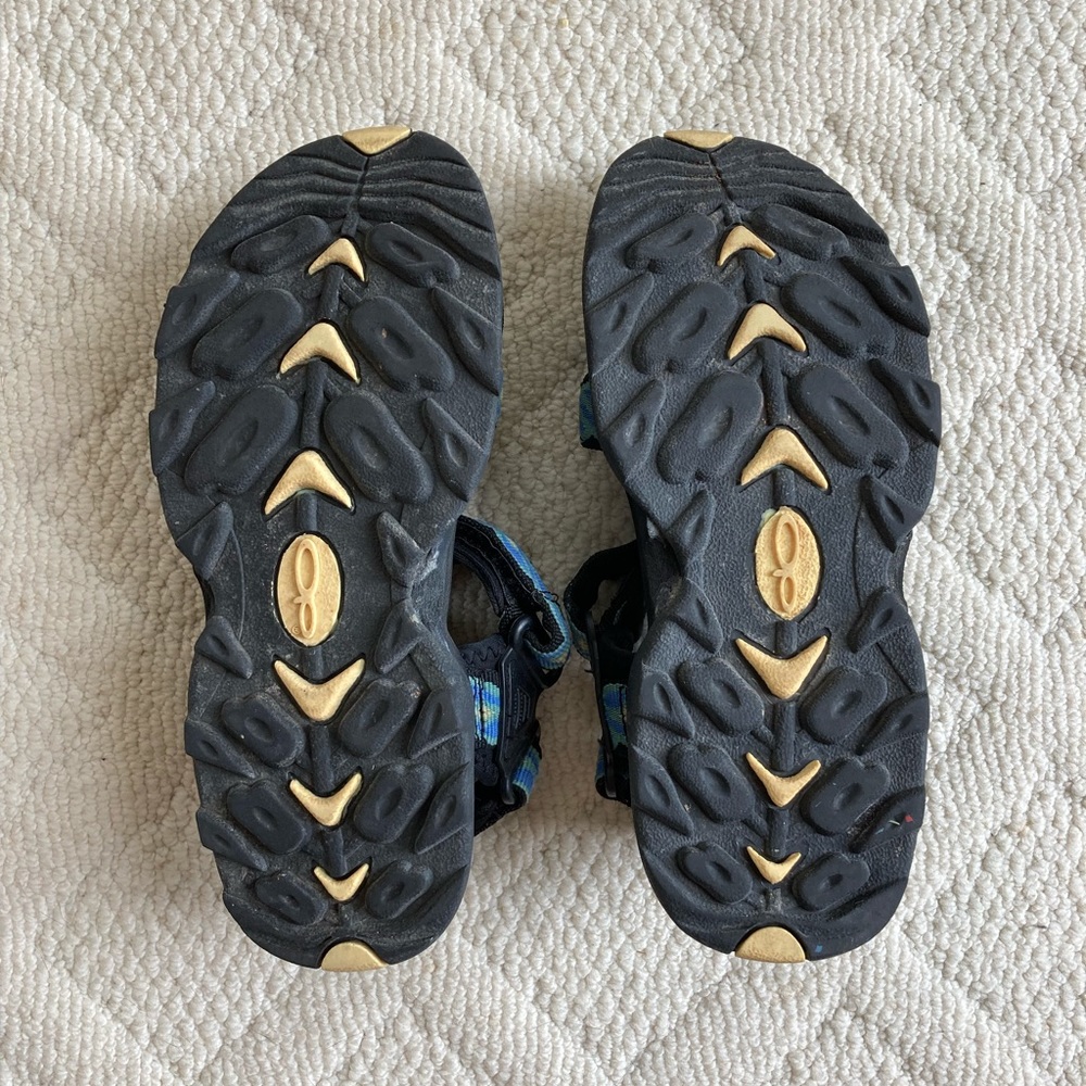 {Element} Black Patterned Strap Sandals - image 6